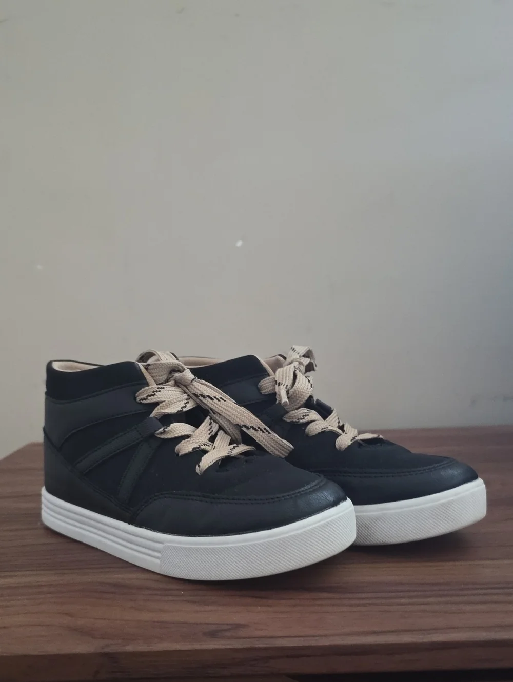 OshKosh B'gosh Black and Cream High-Top Kids Sneakers